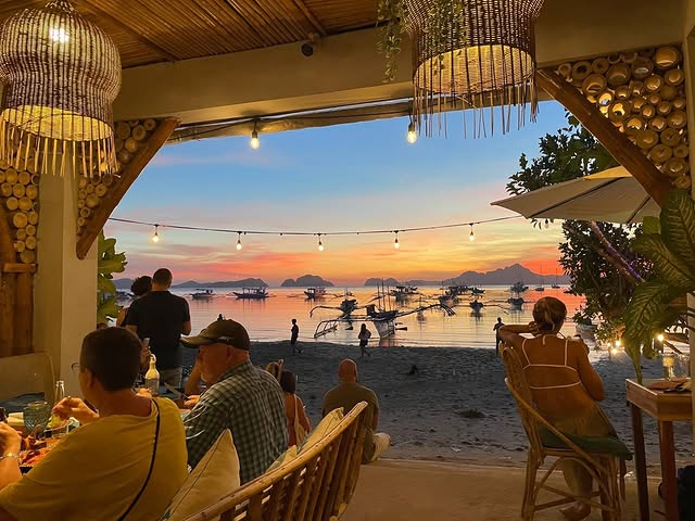Bella Vita interior at sunset