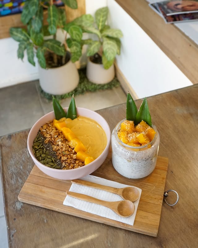 Mango Chia Bowl